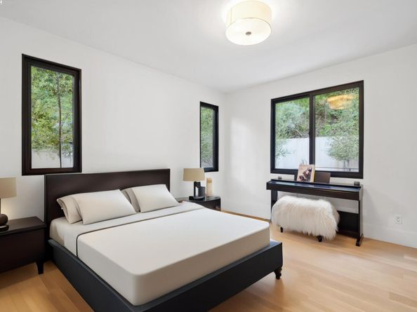 3 West Cir, Oakland CA 94611