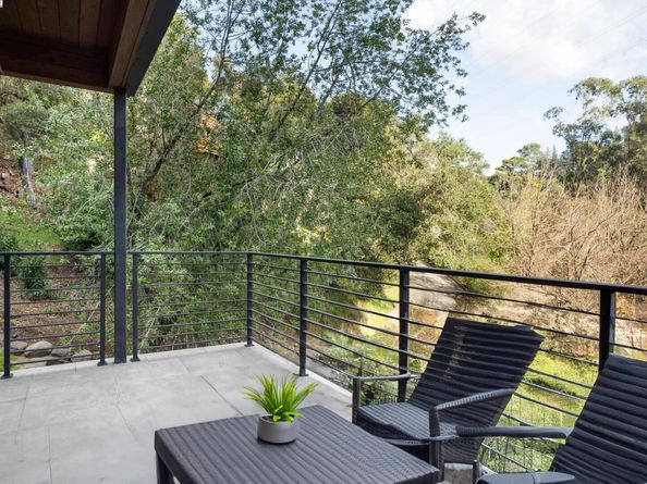 3 West Cir, Oakland CA 94611