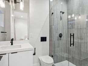 3 West Cir, Oakland CA 94611