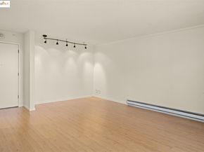 2 Commodore DR D171, Emeryville CA 94608