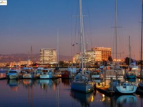 2 Commodore DR D171, Emeryville CA 94608