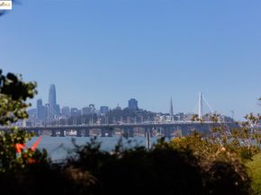 2 Commodore DR D171, Emeryville CA 94608