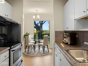 2 Commodore DR D171, Emeryville CA 94608