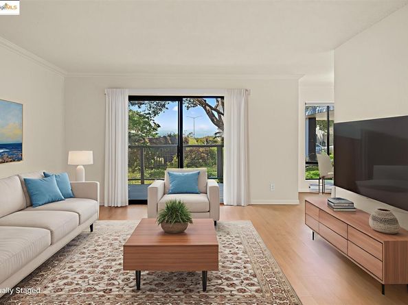 2 Commodore DR D171, Emeryville CA 94608