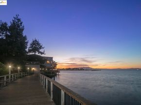 2 Commodore DR D171, Emeryville CA 94608