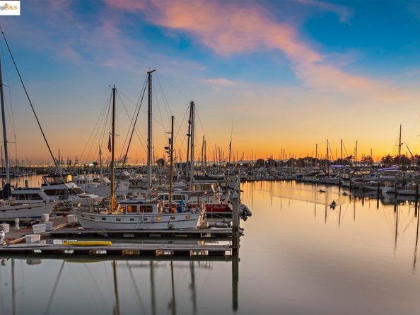 2 Commodore DR D171, Emeryville CA 94608