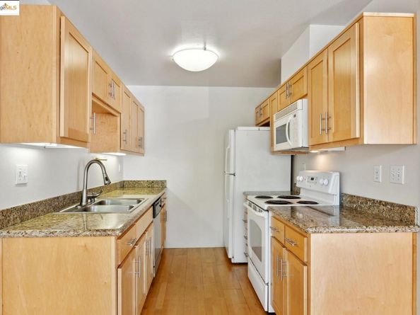 92 Marina Lakes DR, Richmond CA 94804