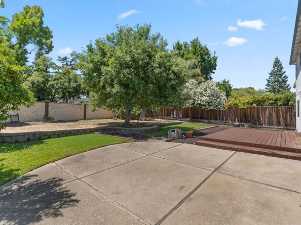 1927 Foxswallow Cir, Pleasanton CA 94566