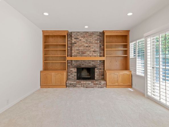 1927 Foxswallow Cir, Pleasanton CA 94566