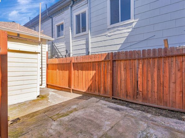 1540 16th Ave, Oakland CA 94606
