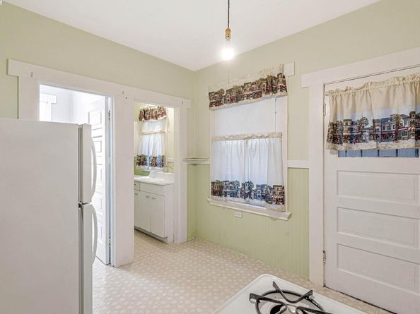 1540 16th Ave, Oakland CA 94606