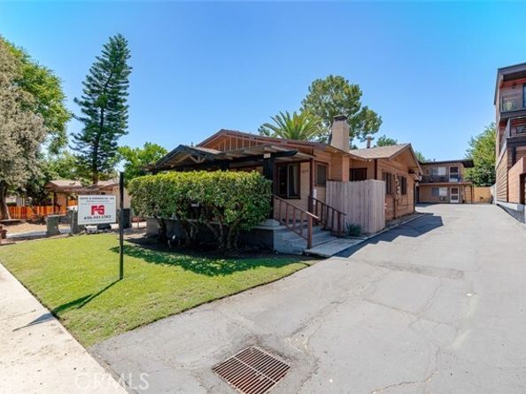 1056 E VILLA Street, Pasadena CA 91106