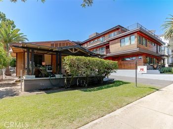 1056 E VILLA Street