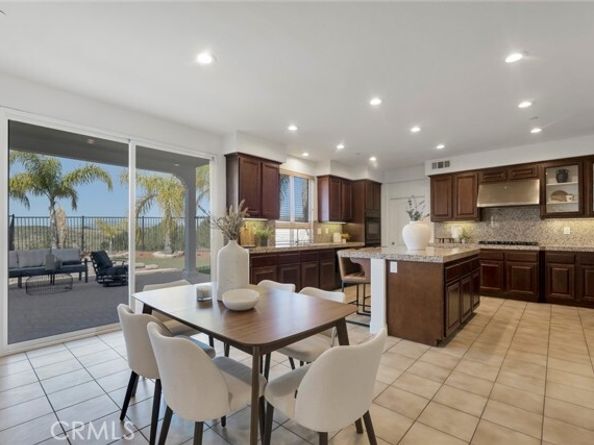 10641 N Lost Trail Avenue, Burbank CA 91040