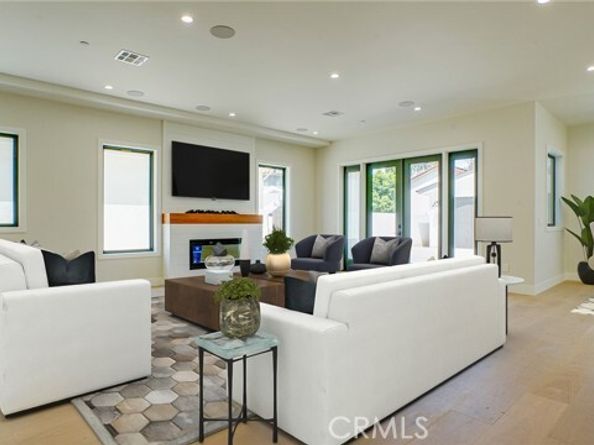 6250 Lindley Avenue, Encino (los Angeles) CA 91316
