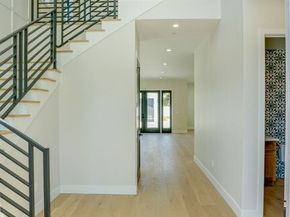 6250 Lindley Avenue, Encino (los Angeles) CA 91316