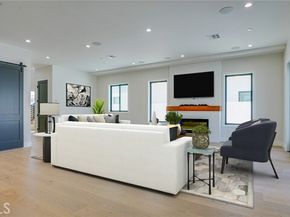 6250 Lindley Avenue, Encino (los Angeles) CA 91316