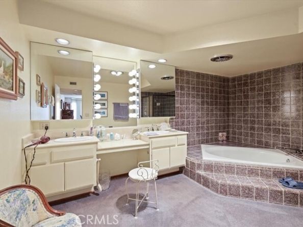 10409 Riverside Drive 203, Toluca Lake (los Angeles) CA 91602