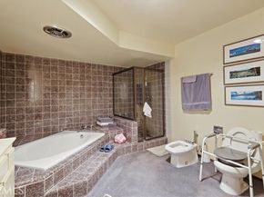 10409 Riverside Drive 203, Toluca Lake (los Angeles) CA 91602