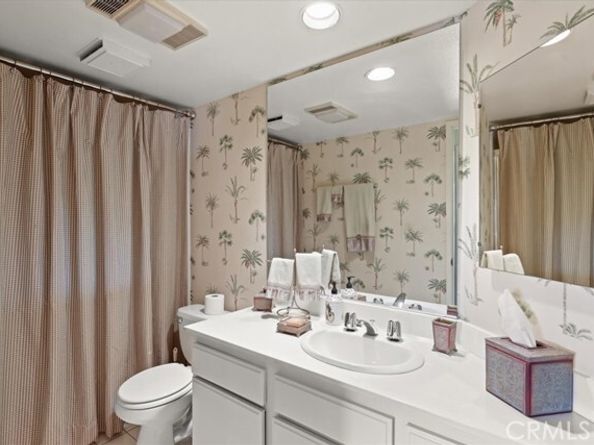 10409 Riverside Drive 203, Toluca Lake (los Angeles) CA 91602