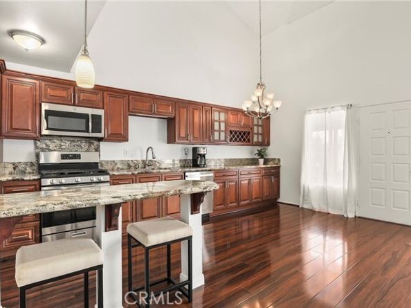 12330 Osborne Street 86, Pacoima (los Angeles) CA 91331
