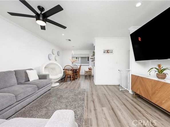 13750 Hubbard Street 77, Sylmar (los Angeles) CA 91342
