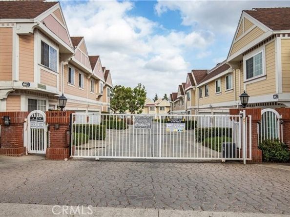 13750 Hubbard Street 77, Sylmar (los Angeles) CA 91342