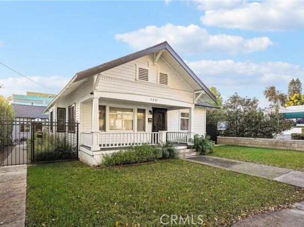 7251 Painter Avenue, Whittier CA 90602