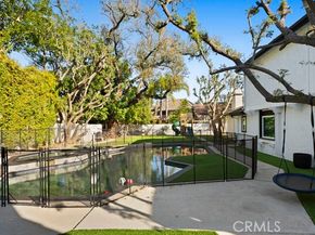 9514 Oakridge Place, Chatsworth (los Angeles) CA 91311