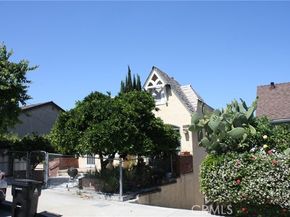 1209 Hyperion Avenue, Los Angeles CA 90029