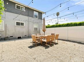 13573 Moorpark Street, Sherman Oaks (los Angeles) CA 91423