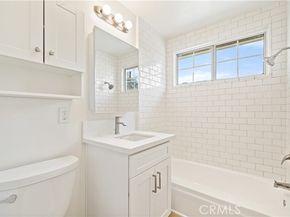 13573 Moorpark Street, Sherman Oaks (los Angeles) CA 91423