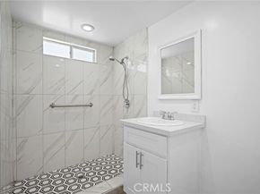 8302 Webb Avenue, Sun Valley (los Angeles) CA 91352