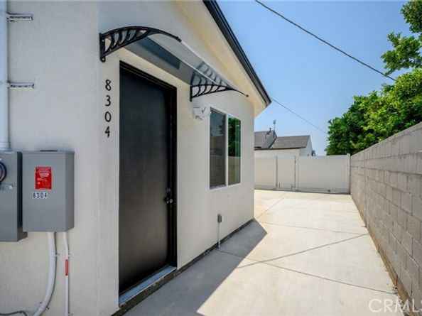 8302 Webb Avenue, Sun Valley (los Angeles) CA 91352