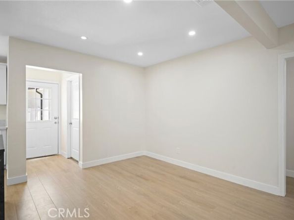 8302 Webb Avenue, Sun Valley (los Angeles) CA 91352