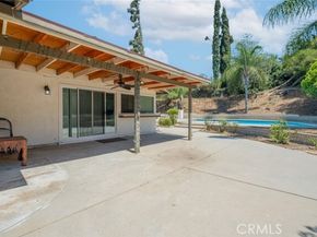 19941 Hiawatha Street, Chatsworth (los Angeles) CA 91311