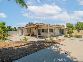 19941 Hiawatha Street, Chatsworth (los Angeles) CA 91311