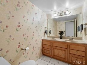 8610 Blauvelt Place, Northridge (los Angeles) CA 91325