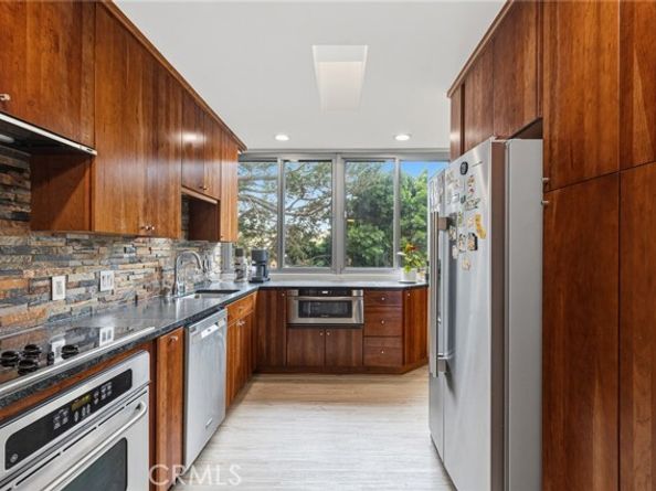 8701 Delgany Avenue 110, Playa Del Rey (los Angeles) CA 90293