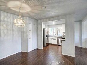7800 Topanga Canyon 204, Canoga Park (los Angeles) CA 91304