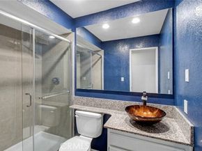 7800 Topanga Canyon 204, Canoga Park (los Angeles) CA 91304