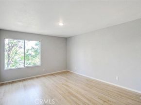 7800 Topanga Canyon 204, Canoga Park (los Angeles) CA 91304