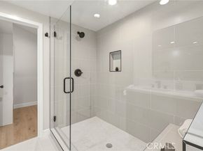 4012 Ellenita, Tarzana (los Angeles) CA 91356