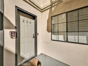 10894 Olinda 224, Sun Valley (los Angeles) CA 91352