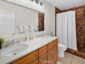 22238 James Alan 4, Chatsworth (los Angeles) CA 91311