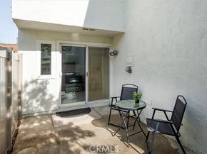 22238 James Alan 4, Chatsworth (los Angeles) CA 91311