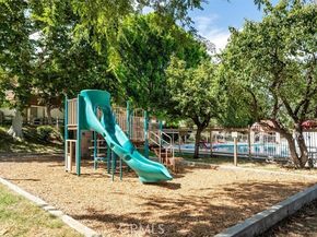 22238 James Alan 4, Chatsworth (los Angeles) CA 91311