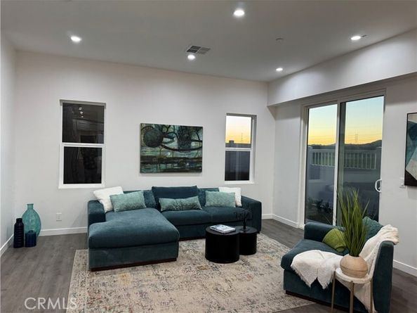 12511 N Haleh Lane, Sylmar (los Angeles) CA 91342