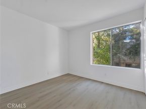 7800 Topanga Blvd. 216, Canoga Park (los Angeles) CA 91304