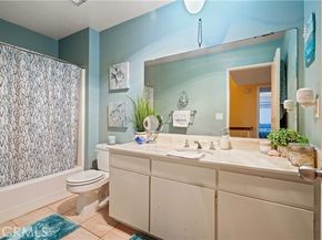 18526 Mayall Street L, Northridge (los Angeles) CA 91324